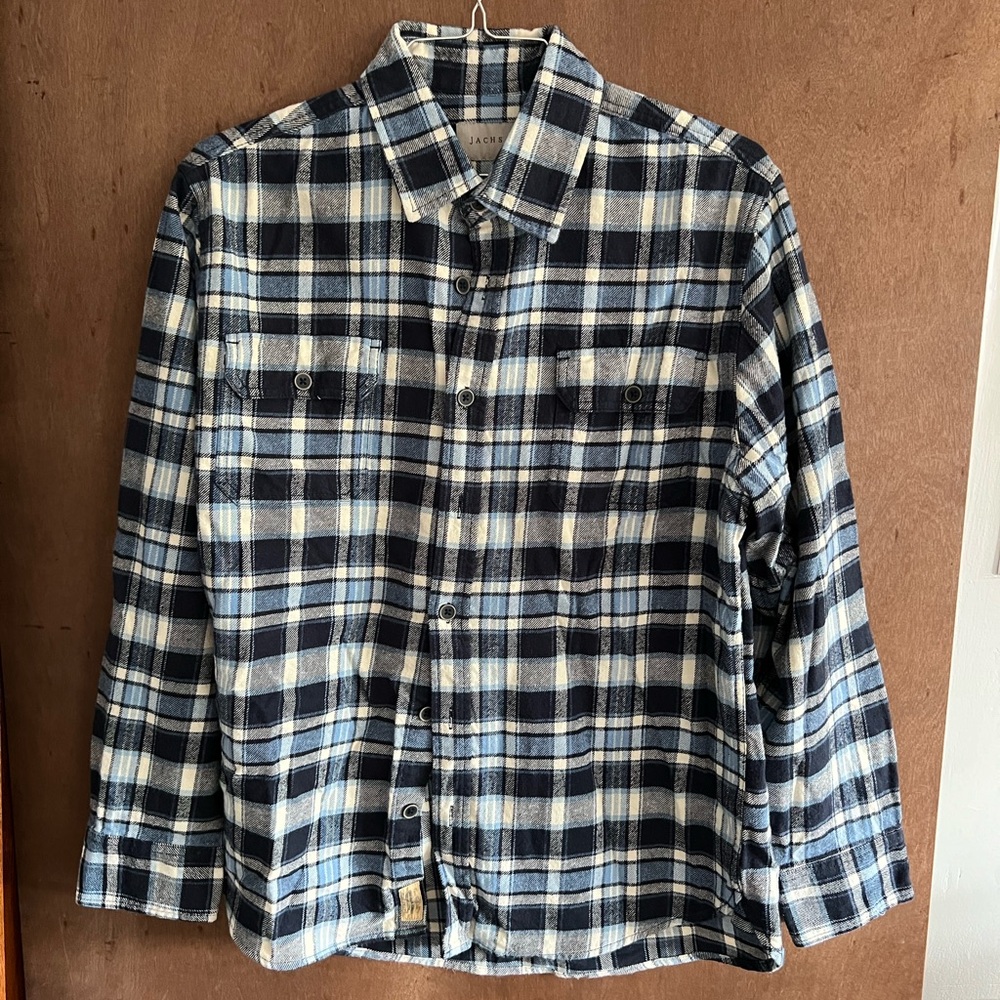 JACHS Blue and white flannel shirt fits like a medium or large